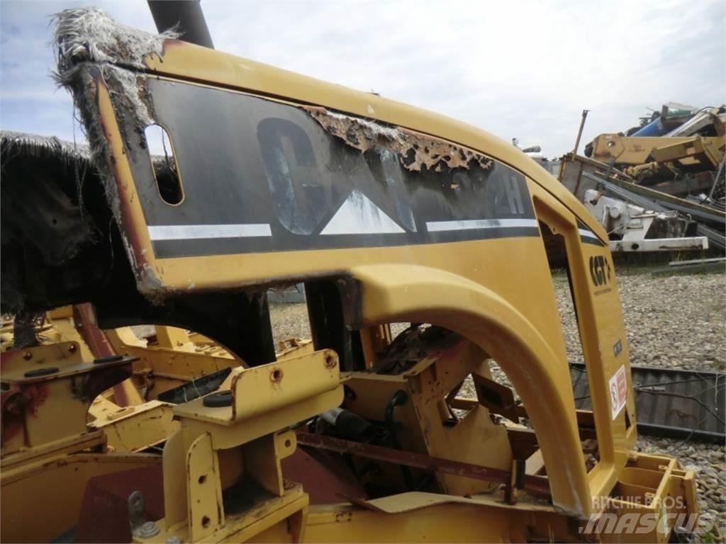 CAT 962H 底盘和悬架