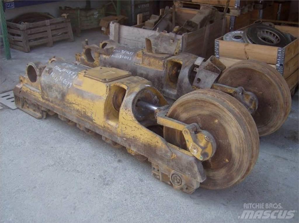 CAT 963 履带、链条和底盘
