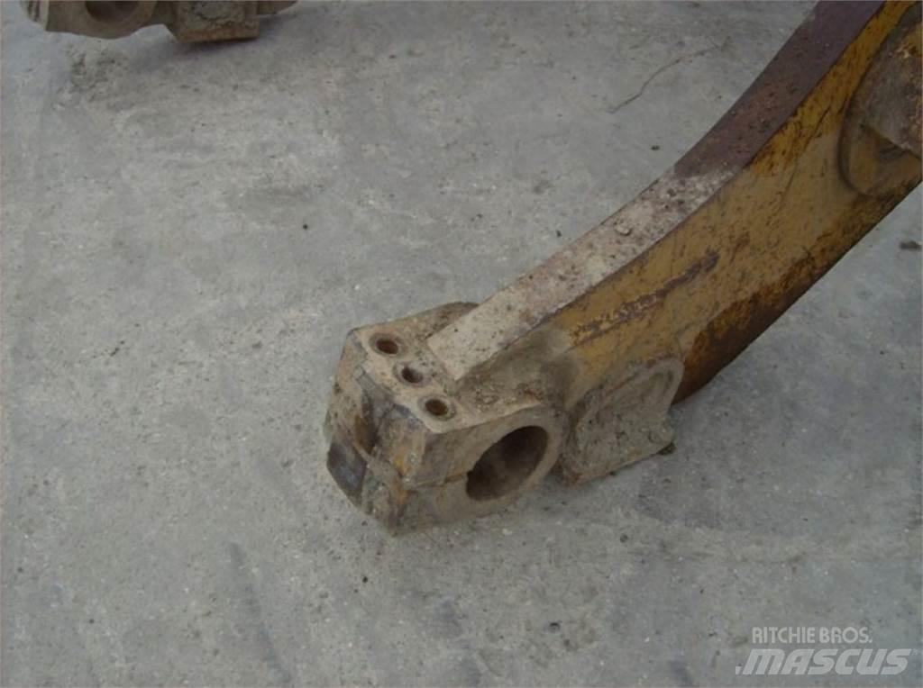 CAT 963 底盘和悬架