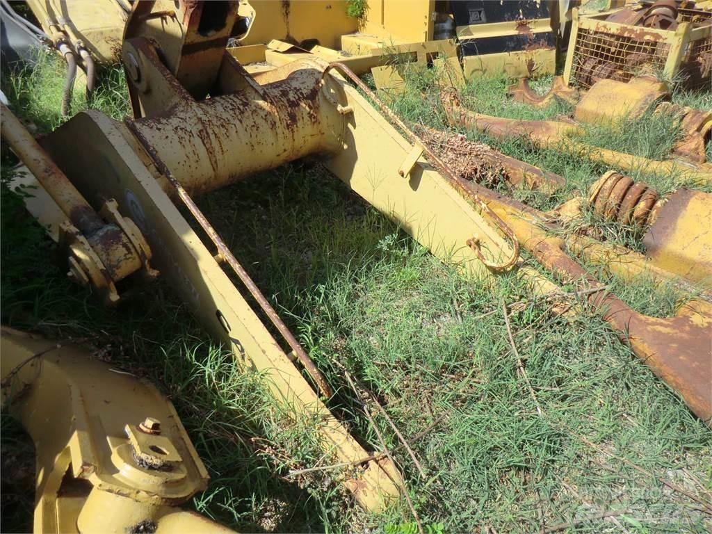 CAT 963 底盘和悬架