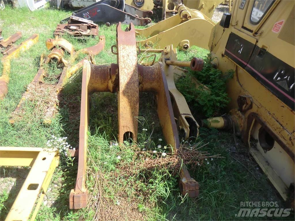 CAT 963 底盘和悬架