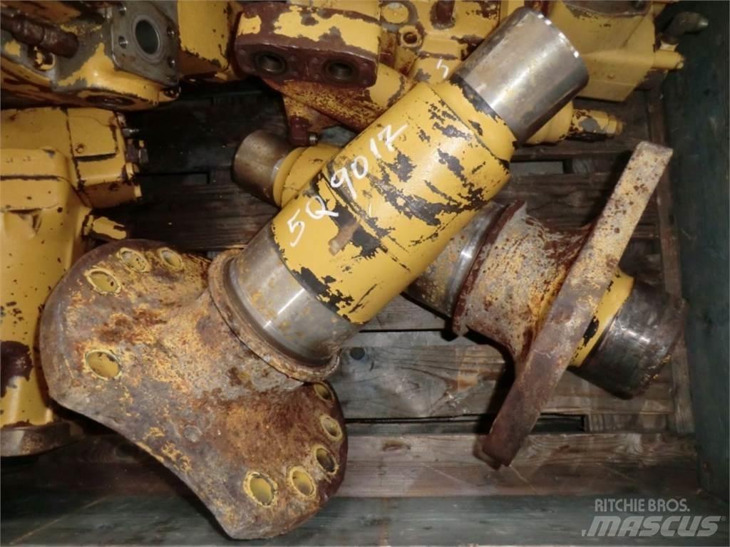 CAT 963C 履带、链条和底盘
