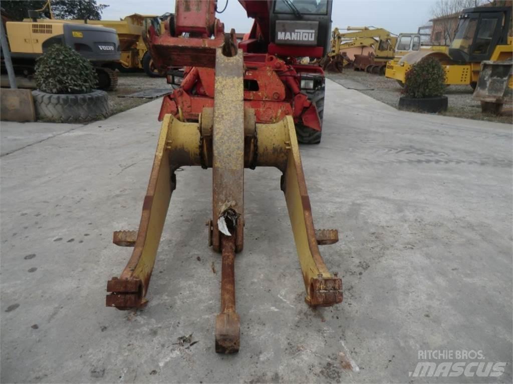 CAT 963C 底盘和悬架
