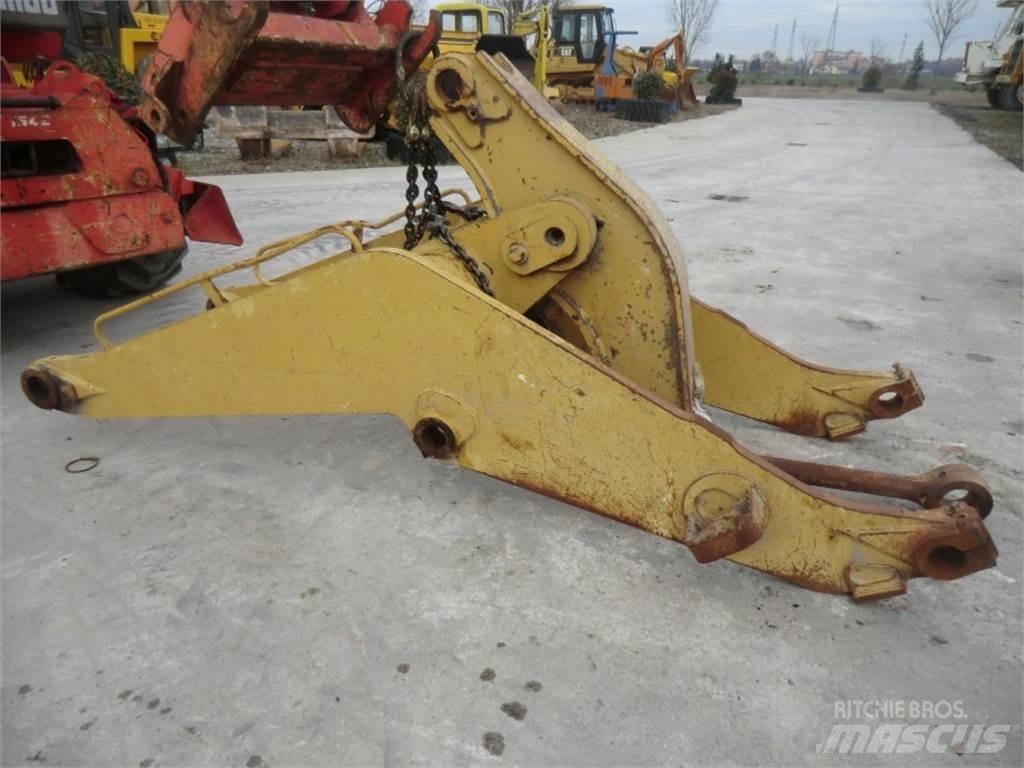 CAT 963C 底盘和悬架