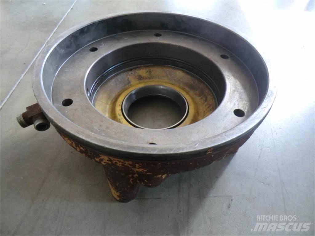 CAT 963C 底盘和悬架