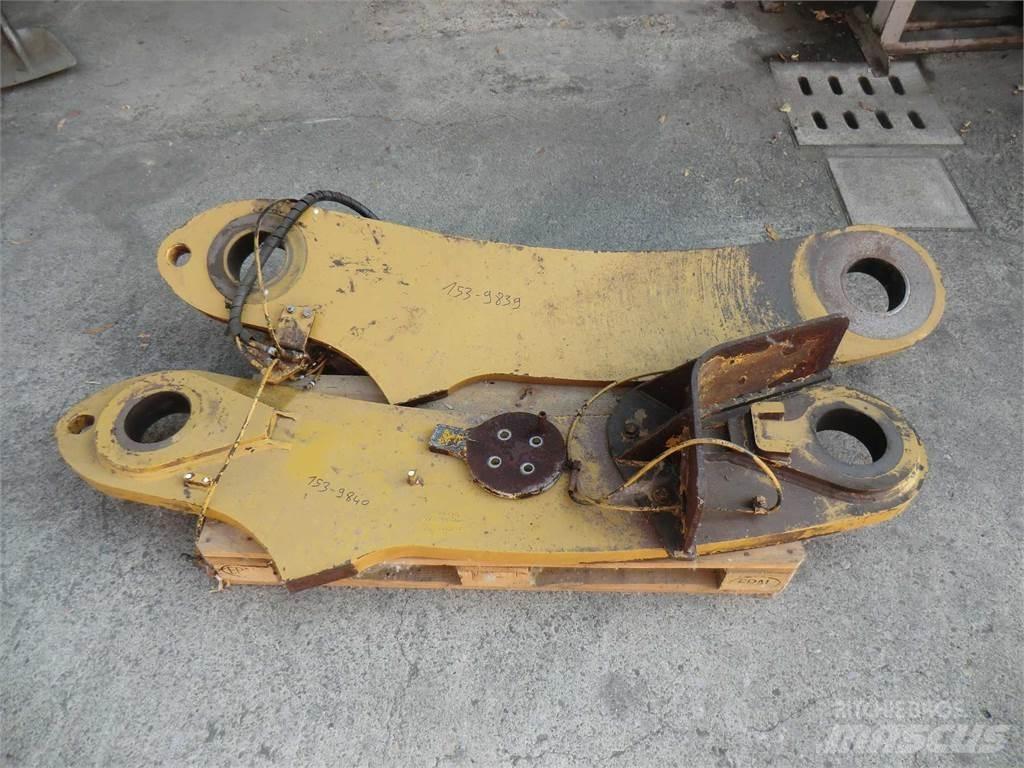 CAT 988H 底盘和悬架