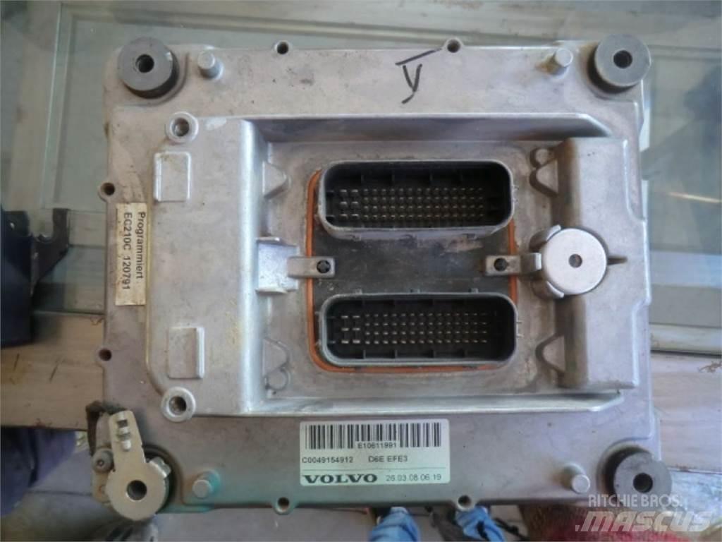 CAT 988H 底盘和悬架