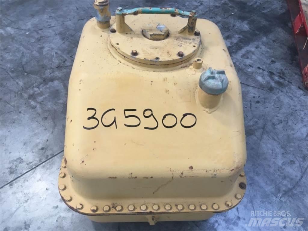 CAT  D8L 底盘和悬架