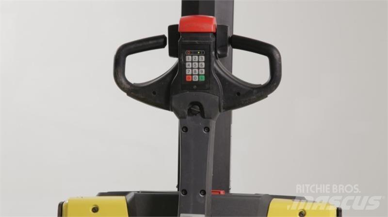 BT SWE080L 行走式堆垛机