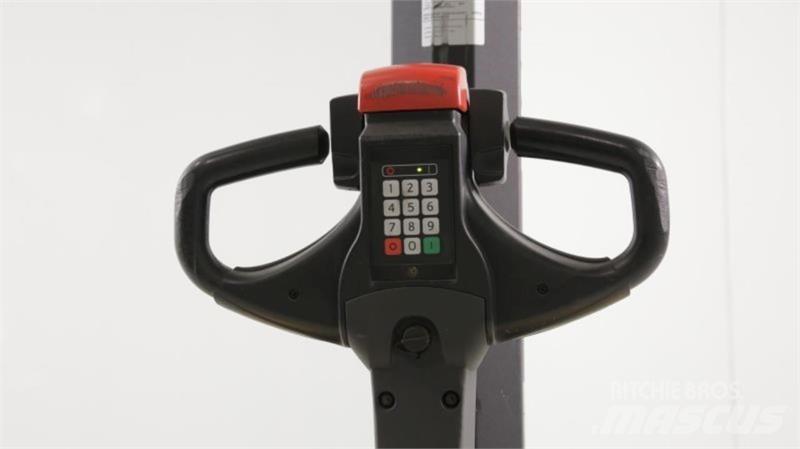 BT SWE080L 行走式堆垛机