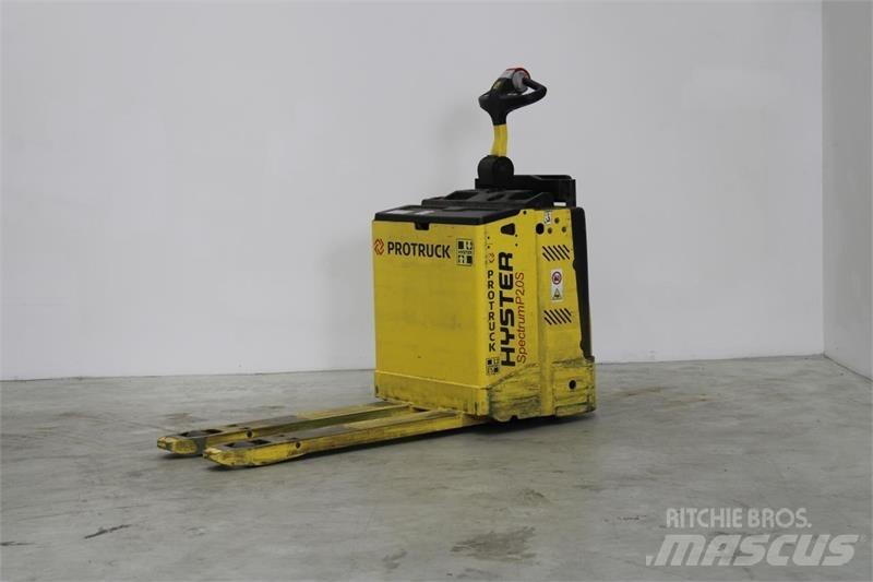 Hyster P2.0S 电动搬运车