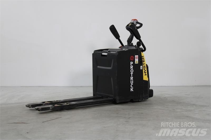 Hyster P2.0S 电动搬运车