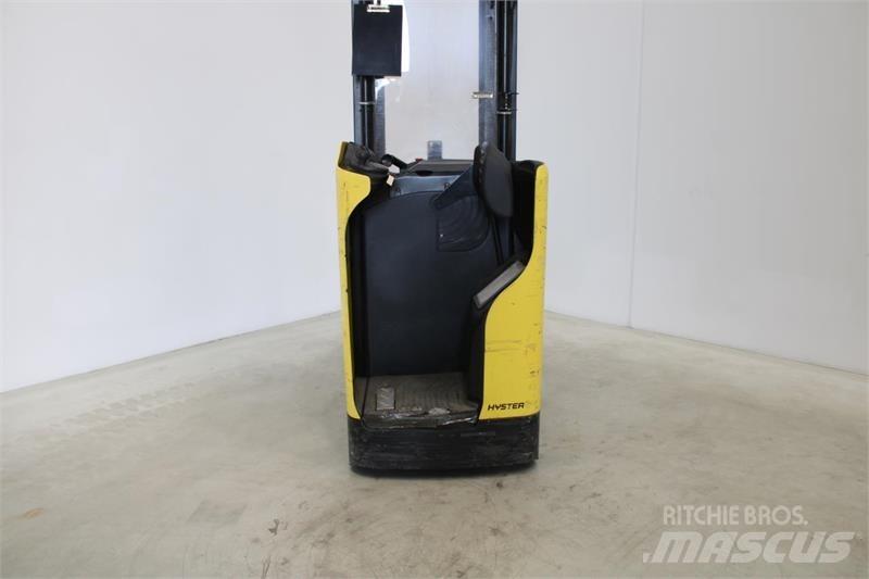Hyster RS1.6 行走式堆垛机
