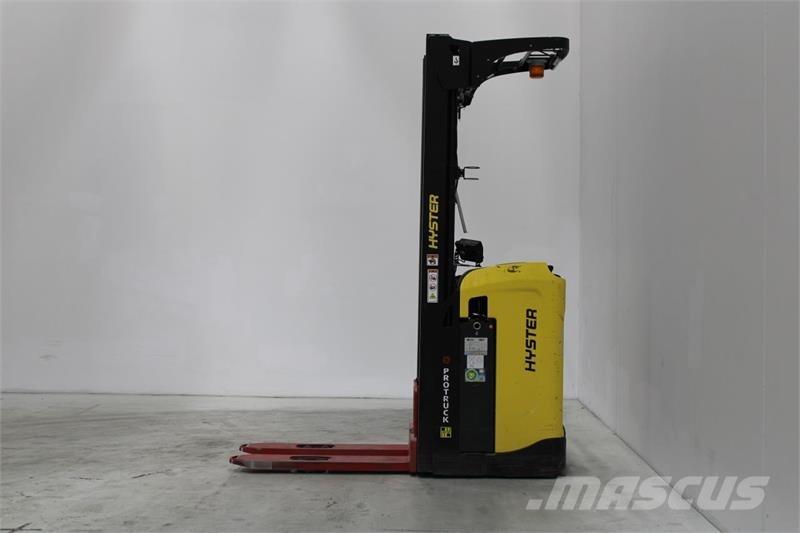 Hyster RS1.6 行走式堆垛机