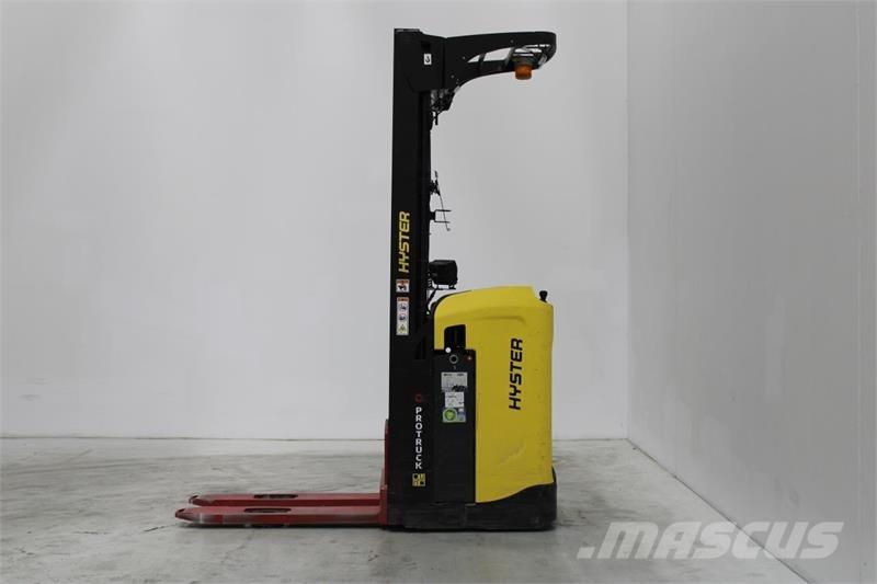 Hyster RS1.6 行走式堆垛机