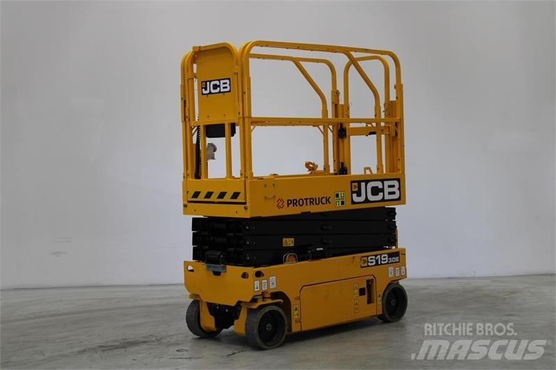 JCB S1930E 剪叉式升降机
