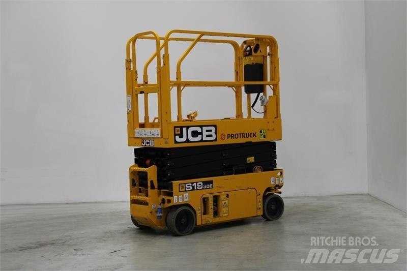 JCB S1930E 剪叉式升降机