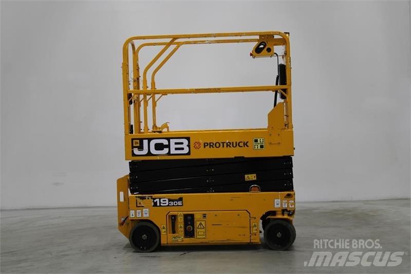 JCB S1930E 剪叉式升降机
