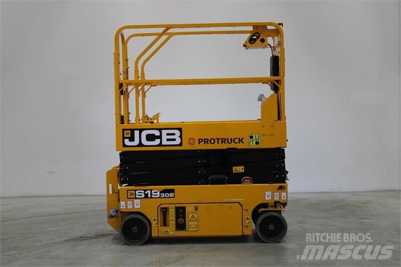 JCB S1930E 剪叉式升降机