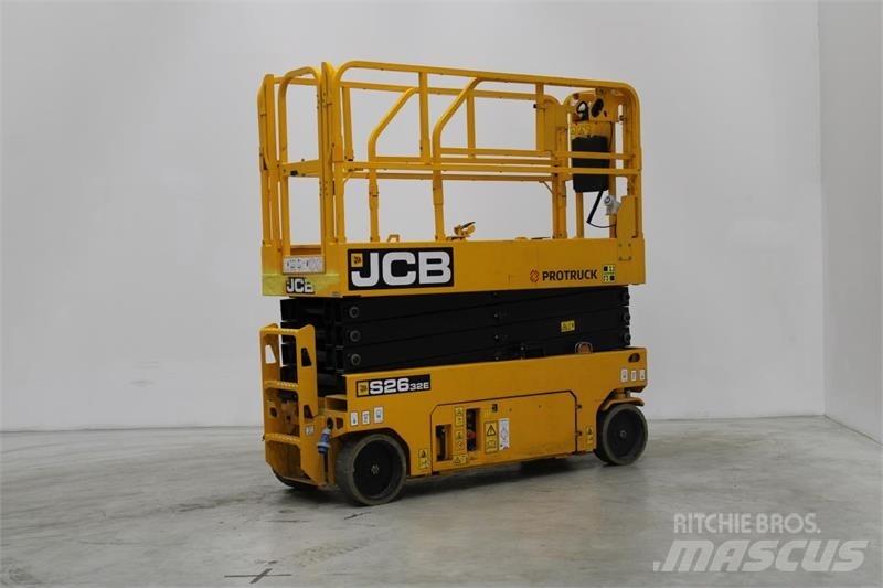 JCB S2032E 剪叉式升降机