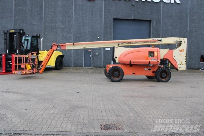JLG 800AJ 曲臂高空工作平台