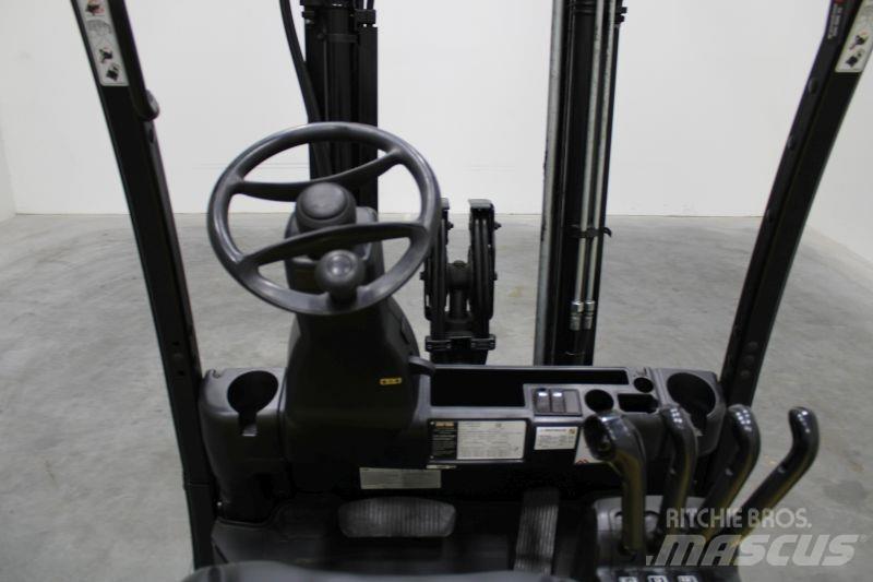 Yale ERP25VL 电动叉车