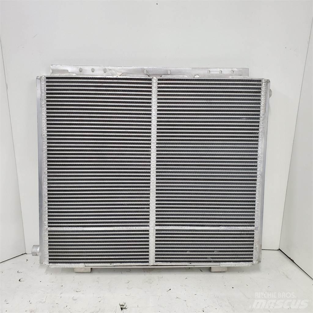 CAT 235 散热器