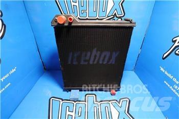 CAT 906 散热器