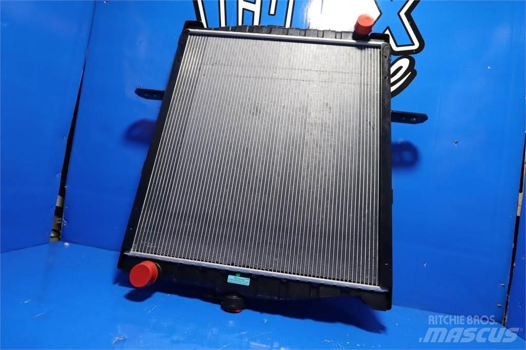 Nissan UD 散热器