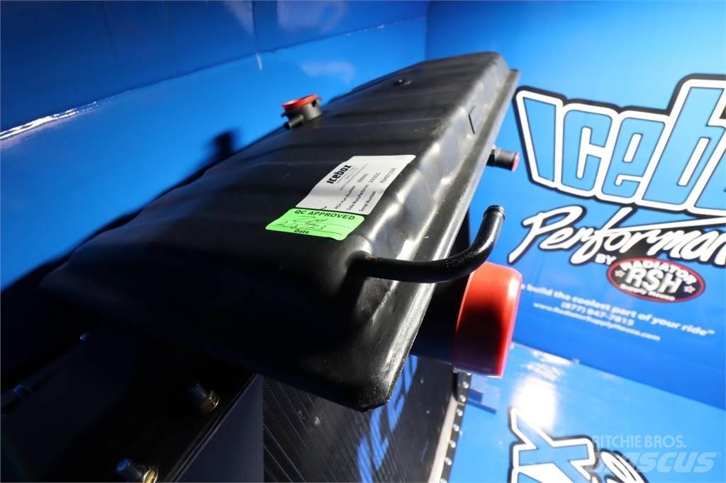 Peterbilt  散热器
