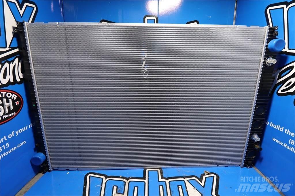 Volvo 880 散热器