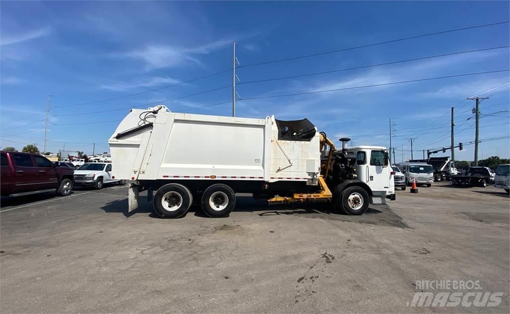 Autocar ACX64 垃圾车