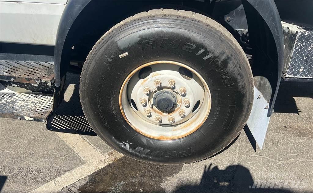 Autocar WX64 垃圾车