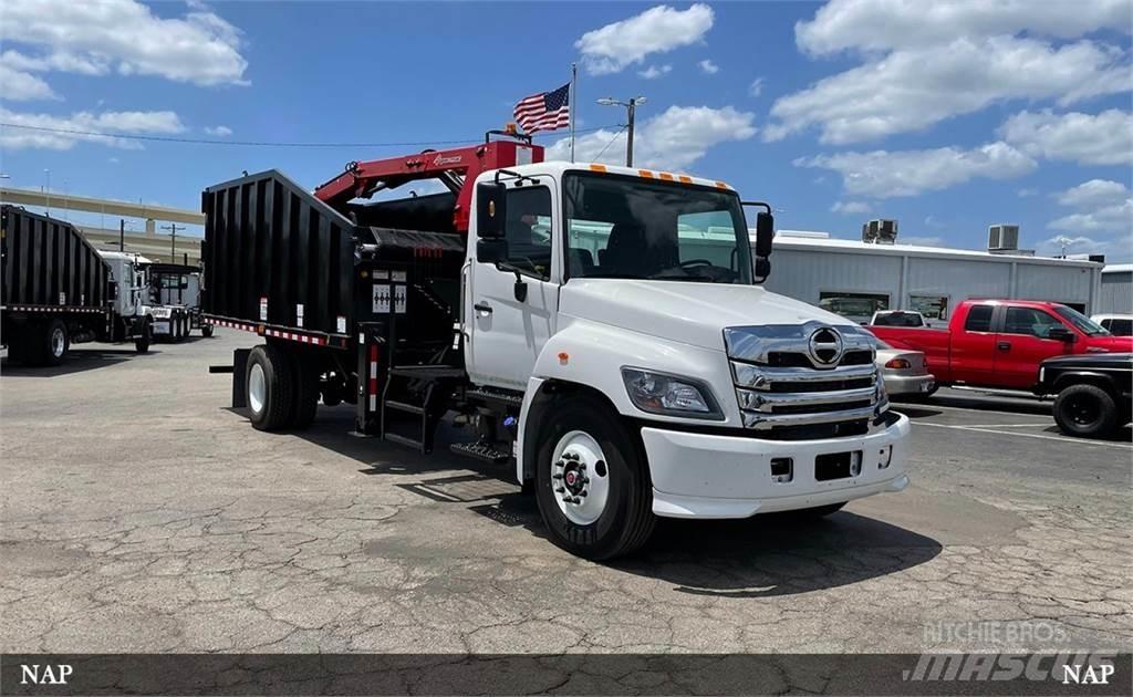 Hino L7 抓斗