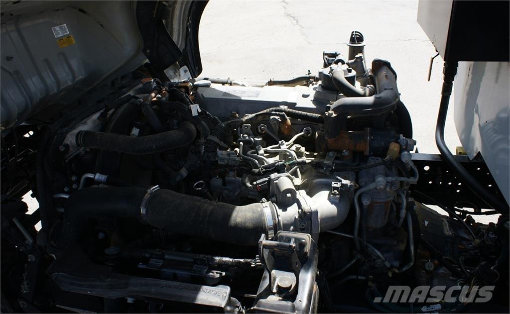 Isuzu NRR 垃圾车