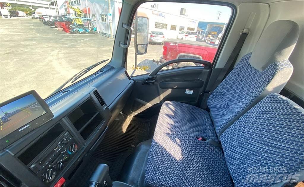 Isuzu NRR 垃圾车