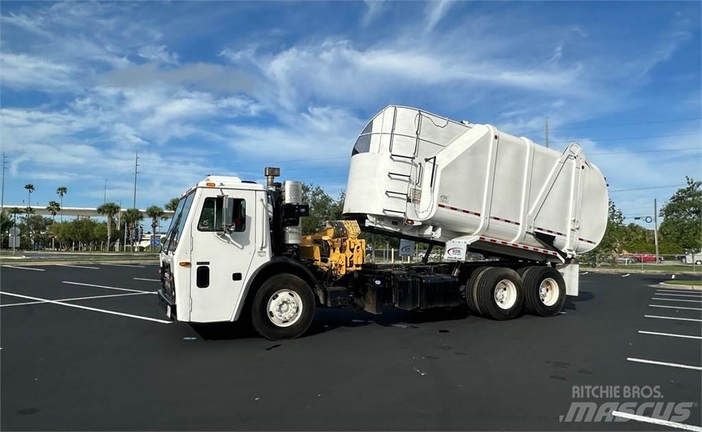 Mack LEU613 垃圾车