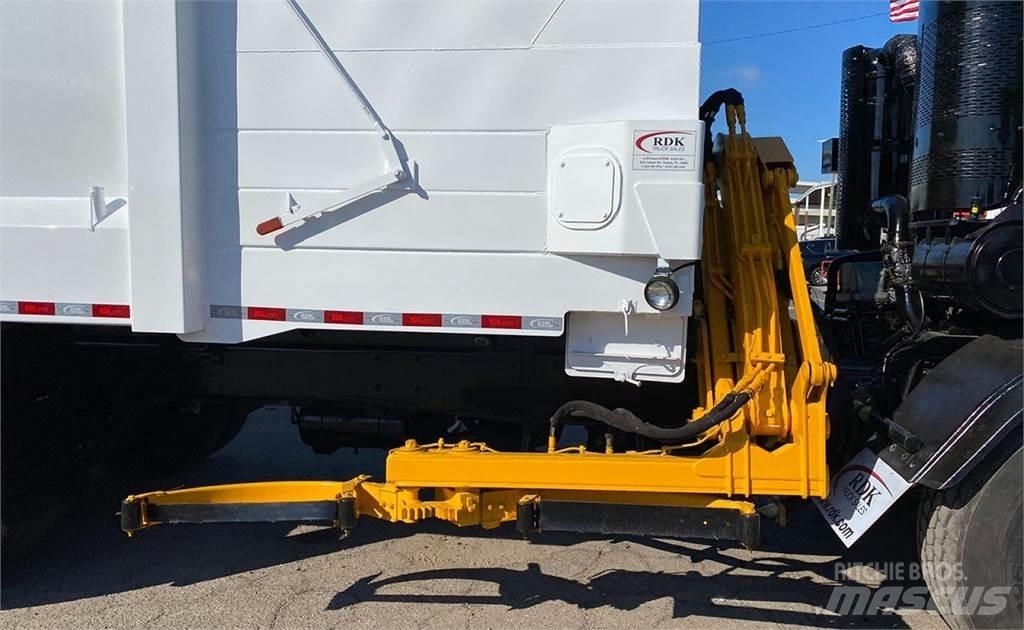Mack LEU613 垃圾车