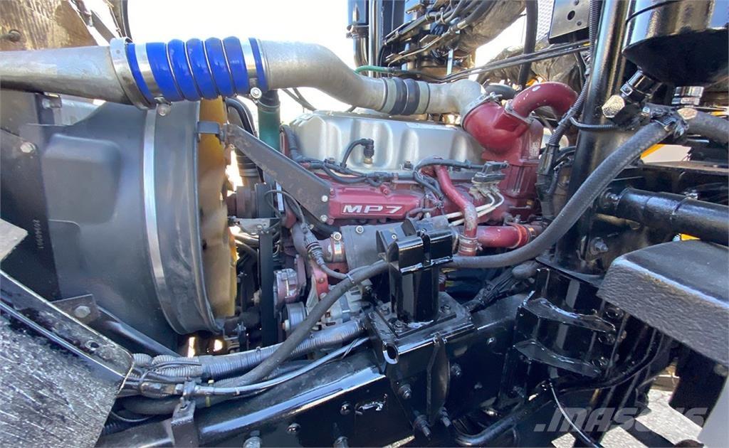 Mack LEU613 垃圾车