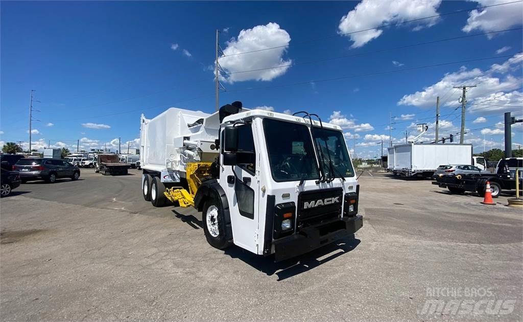 Mack LR613 垃圾车