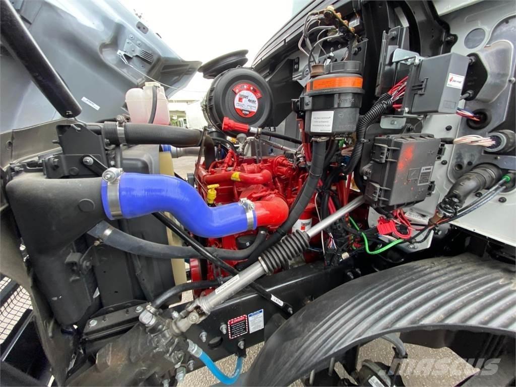 Mack MD6 抓斗