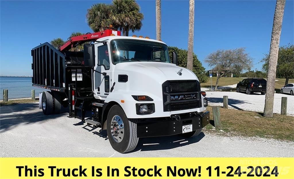 Mack MD7 抓斗
