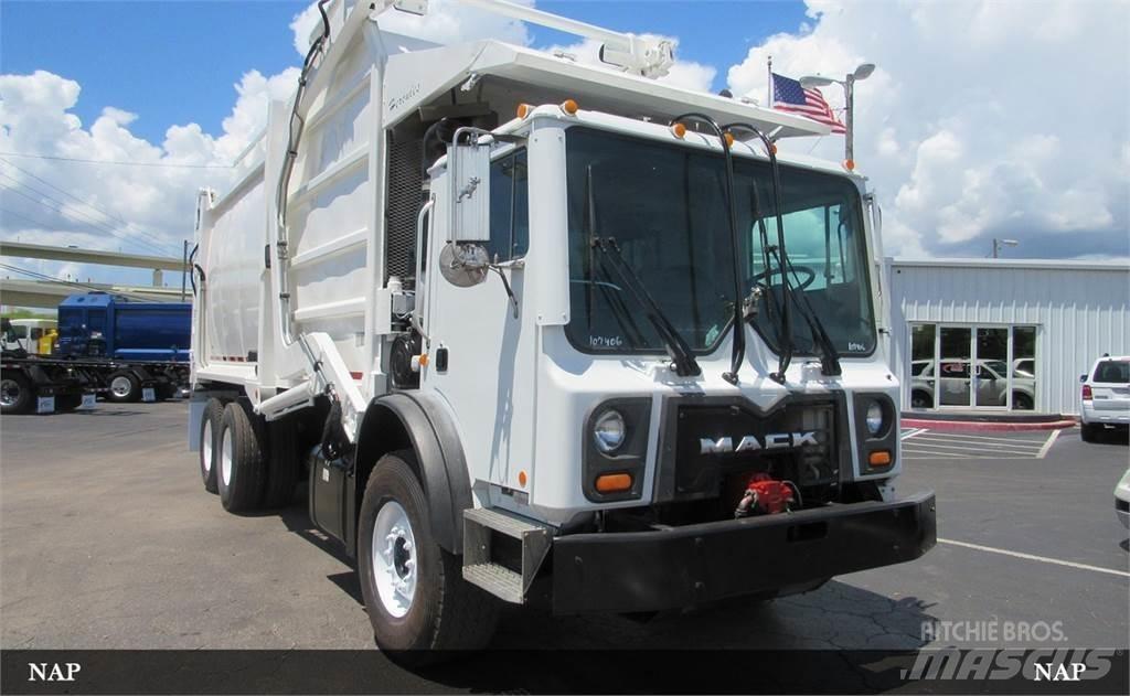 Mack MR688S 垃圾车