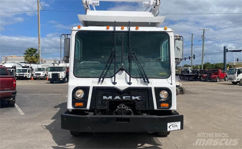 Mack MRU 垃圾车