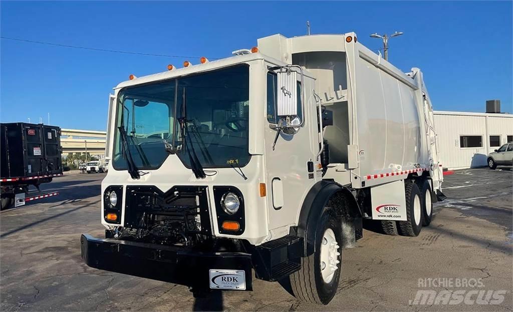 Mack MRU613 垃圾车