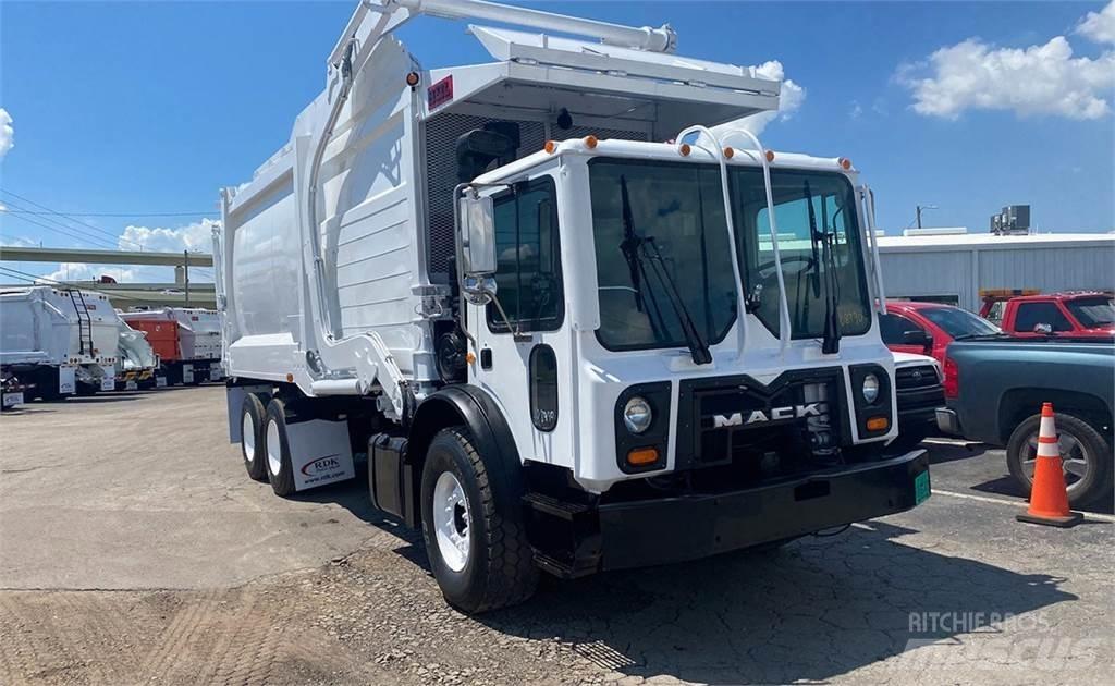 Mack MRU613 垃圾车