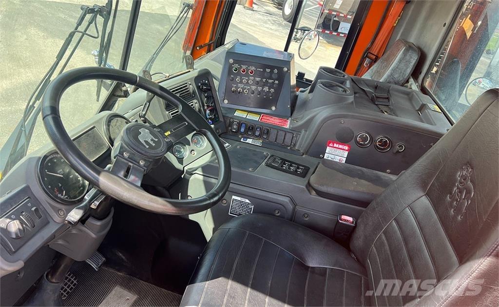 Mack MRU613 平板车
