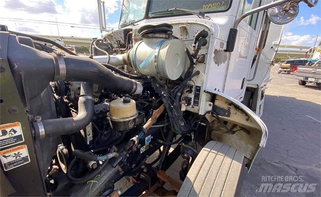 Peterbilt 335 垃圾车