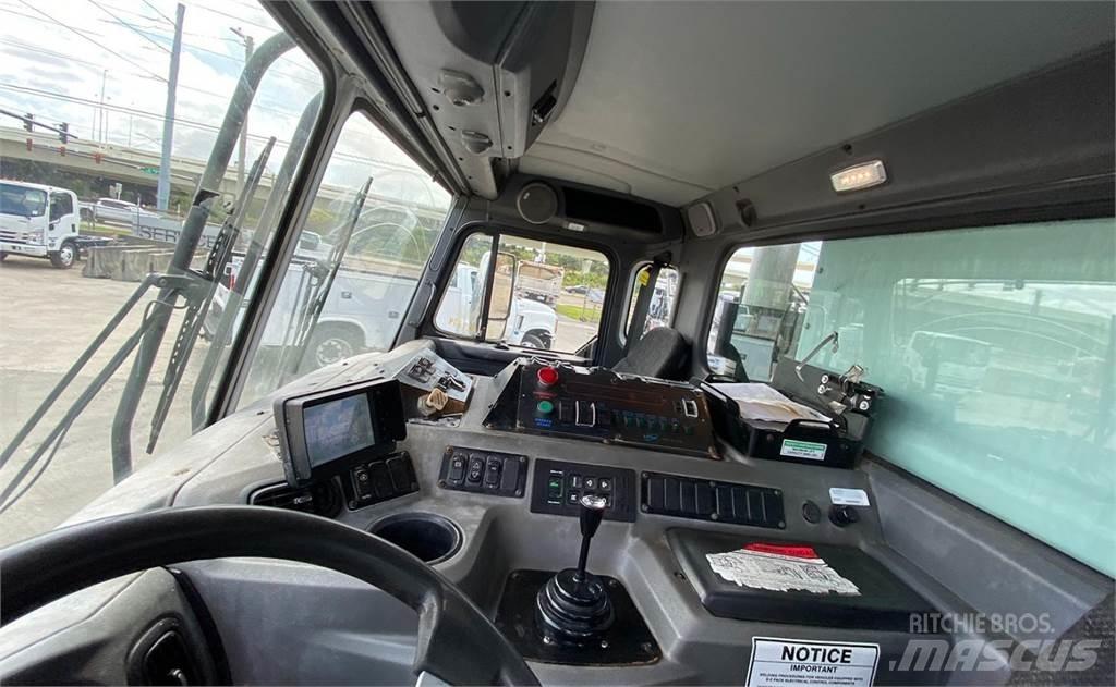 Peterbilt 520 垃圾车