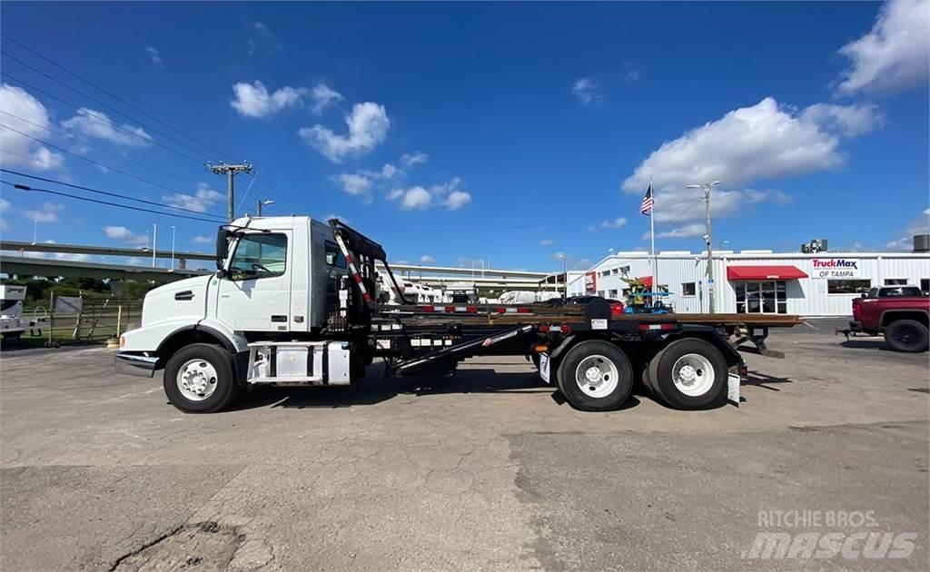 Volvo VHD64 可拆卸式卡车